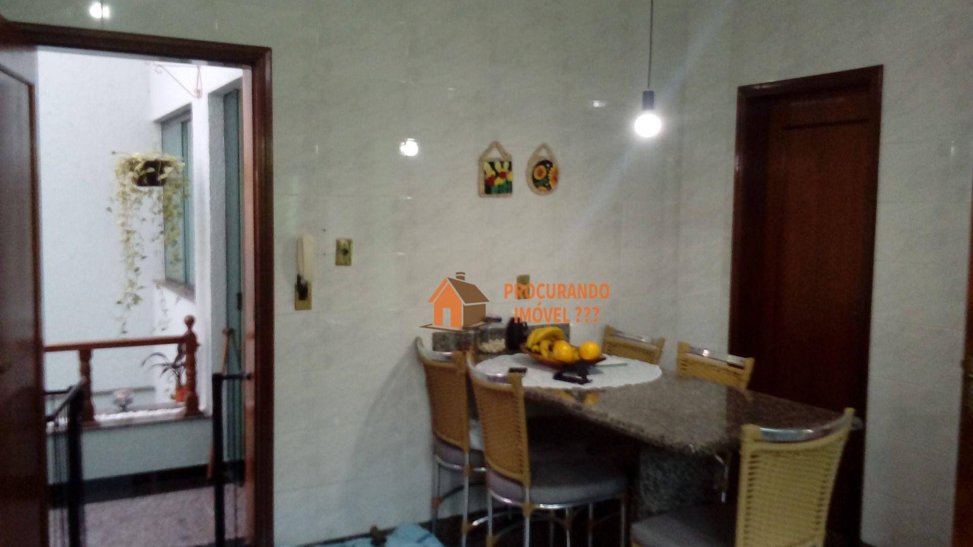 Casa à venda com 3 quartos, 220m² - Foto 28