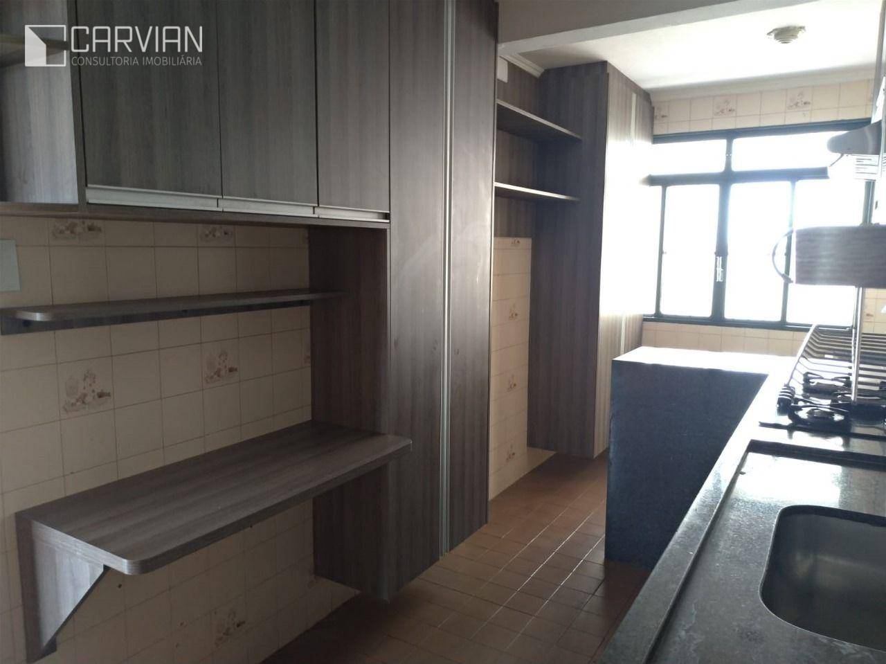 Apartamento à venda com 3 quartos, 76m² - Foto 3