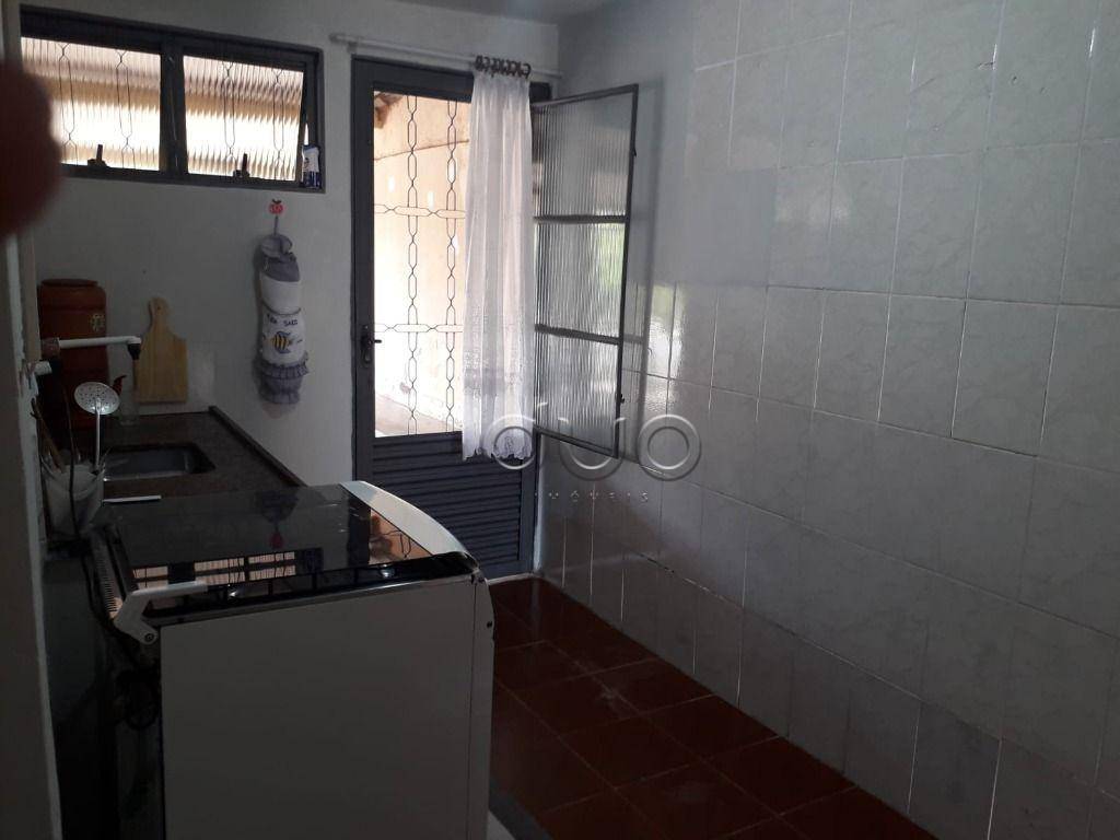 Casa à venda com 2 quartos, 60m² - Foto 13