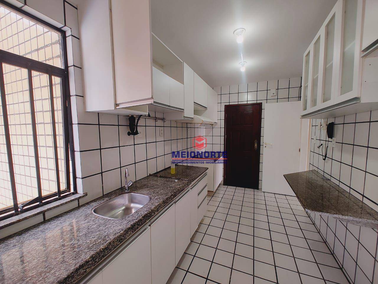 Apartamento à venda com 3 quartos, 140m² - Foto 3