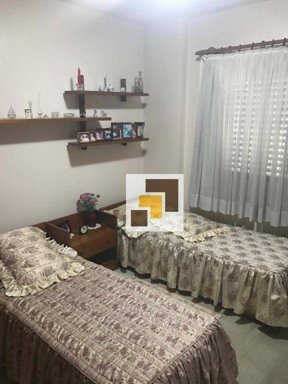 Apartamento à venda com 3 quartos, 123m² - Foto 11