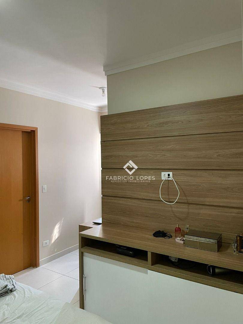 Apartamento à venda com 2 quartos, 70m² - Foto 3