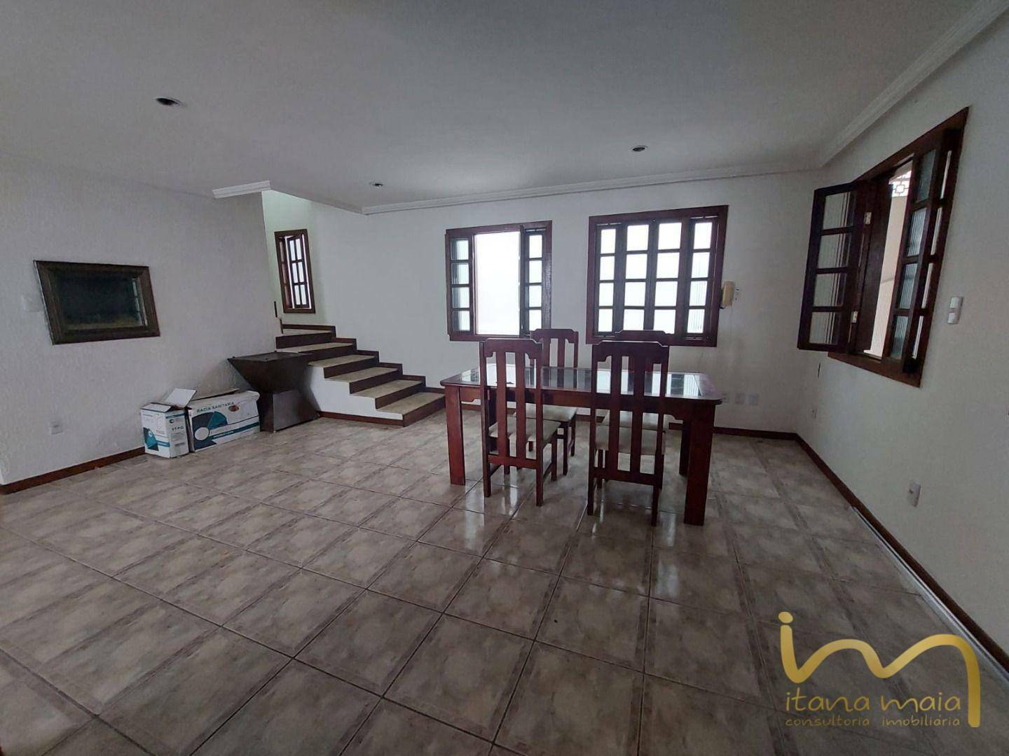 Casa à venda com 6 quartos, 380m² - Foto 7