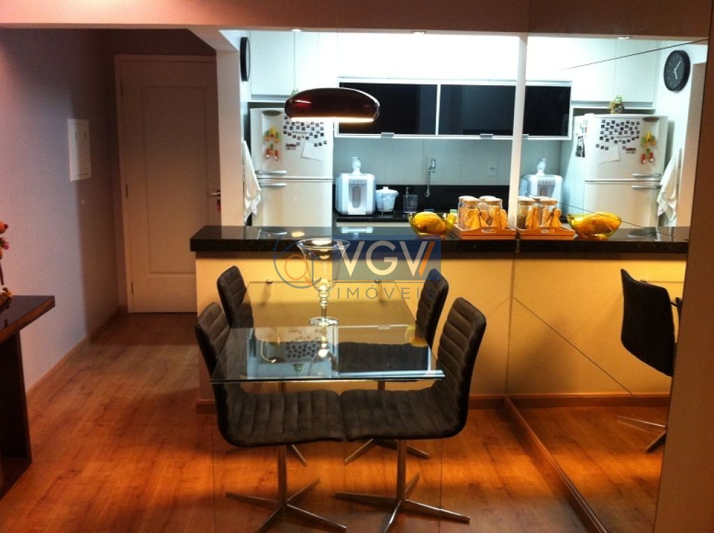 Apartamento à venda com 2 quartos, 70m² - Foto 9