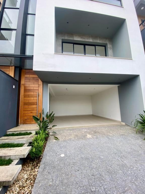 Sobrado à venda com 3 quartos, 177m² - Foto 2