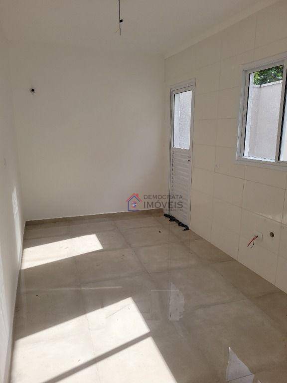 Apartamento à venda com 2 quartos, 64m² - Foto 4