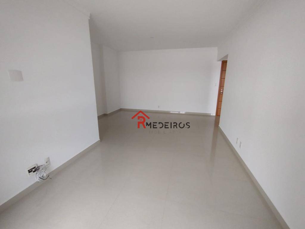 Apartamento à venda com 3 quartos, 116m² - Foto 4