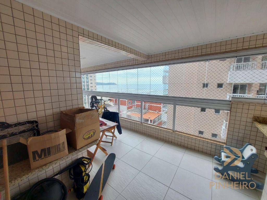 Apartamento à venda com 3 quartos, 131m² - Foto 2