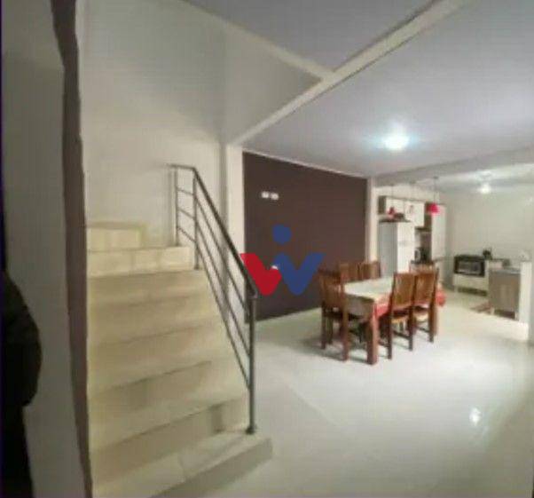 Casa à venda com 3 quartos, 200m² - Foto 3