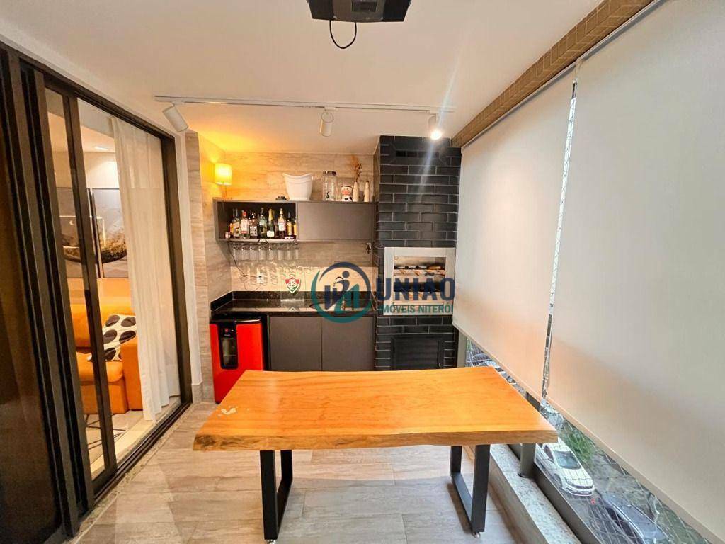 Apartamento à venda com 4 quartos, 137m² - Foto 1