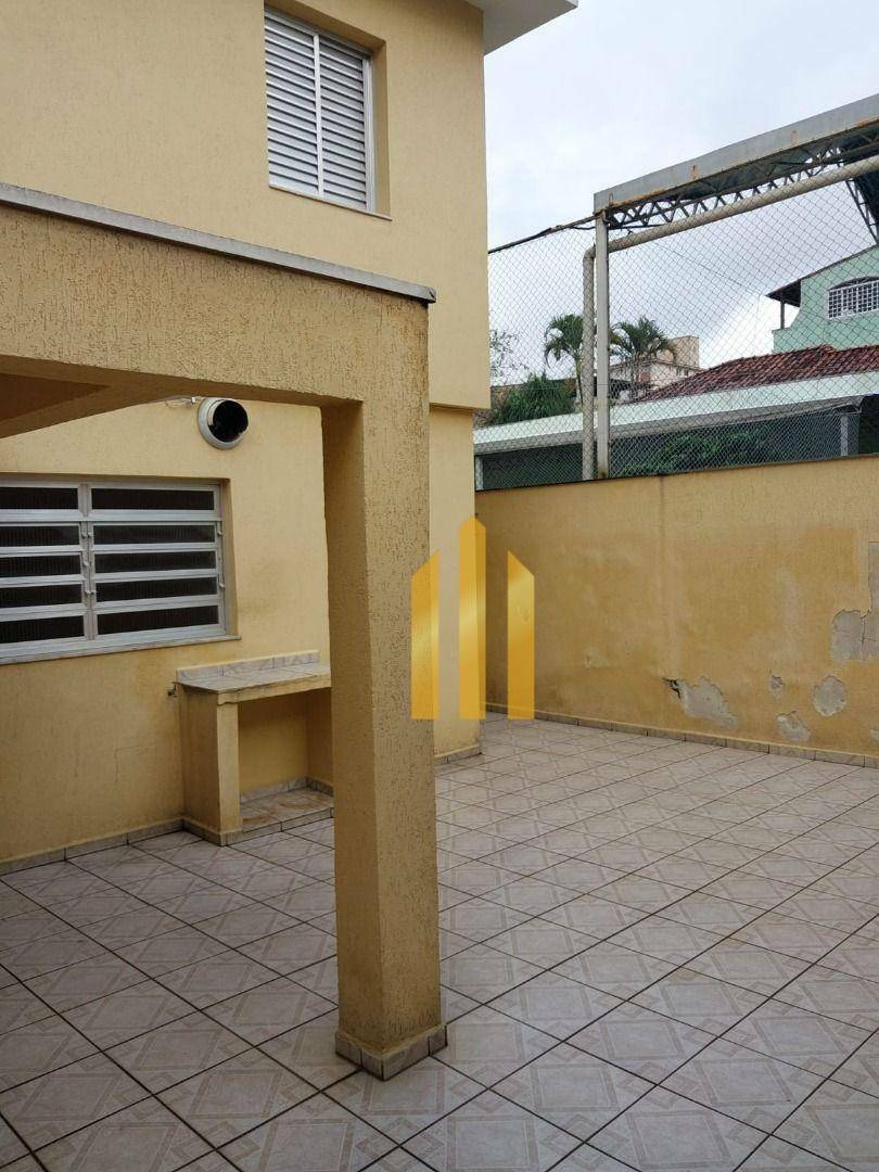 Sobrado à venda e aluguel com 3 quartos, 180m² - Foto 67