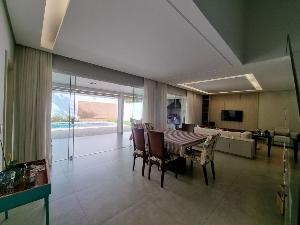 Casa de Condomínio à venda com 3 quartos, 305m² - Foto 8