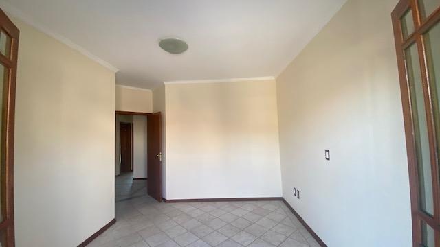 Casa de Condomínio para alugar com 3 quartos, 249m² - Foto 28