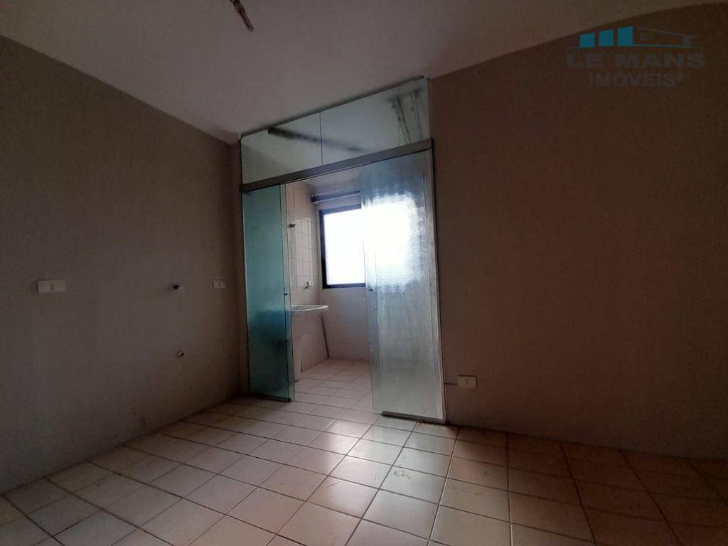 Apartamento à venda com 3 quartos, 196m² - Foto 14