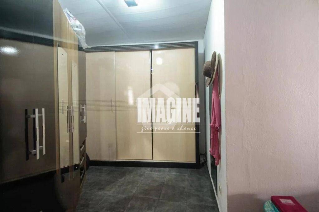 Sobrado à venda com 4 quartos, 300m² - Foto 14