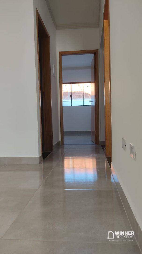 Casa à venda com 3 quartos, 75m² - Foto 2