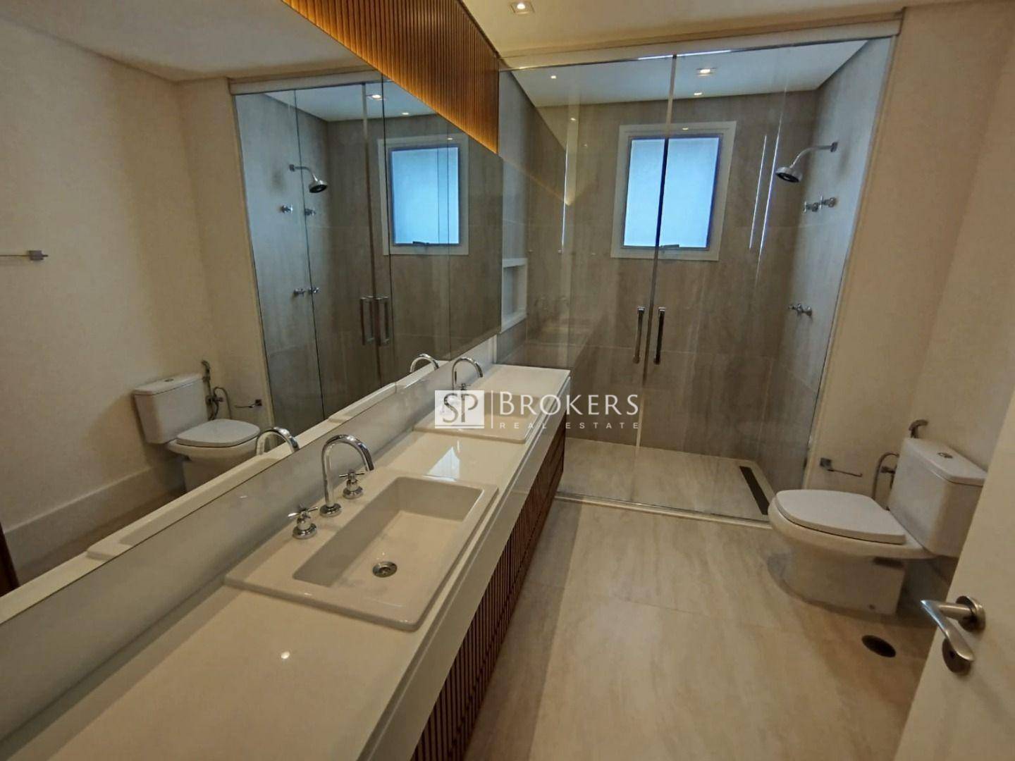 Apartamento à venda com 3 quartos, 256m² - Foto 40