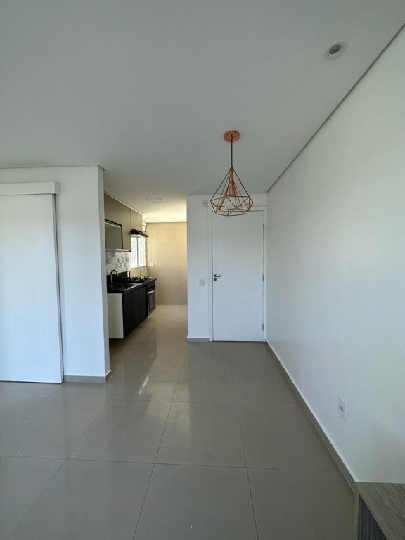 Apartamento à venda com 2 quartos, 46m² - Foto 2