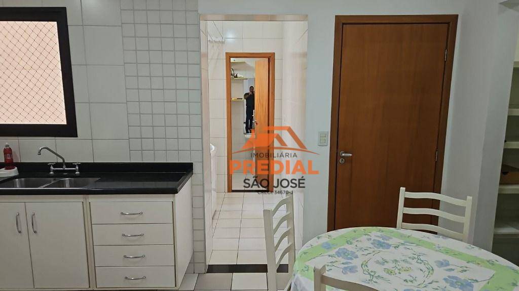 Apartamento à venda com 3 quartos, 125m² - Foto 6