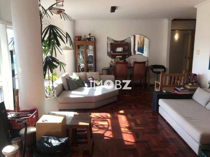 Apartamento à venda com 3 quartos, 150m² - Foto 1