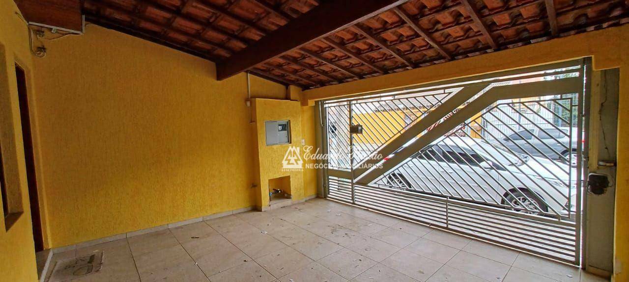 Sobrado à venda com 3 quartos, 150m² - Foto 2