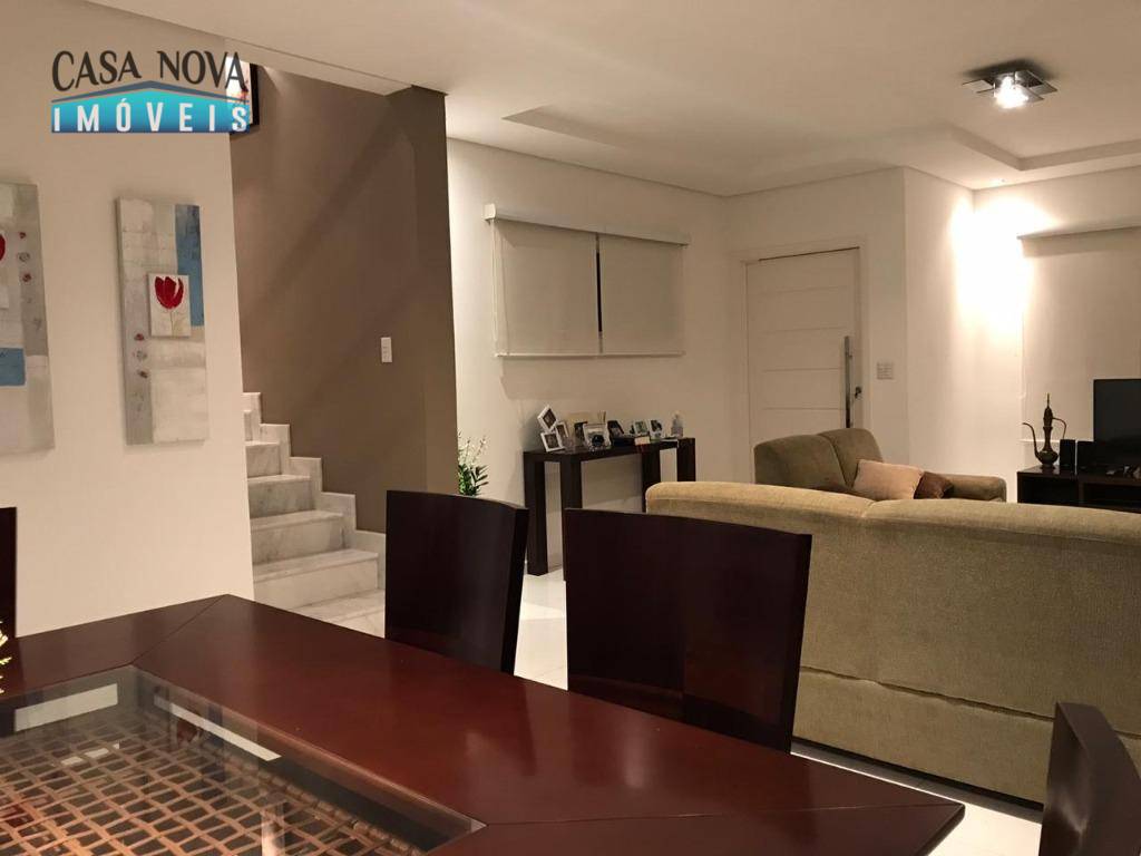 Casa de Condomínio para alugar com 3 quartos, 220m² - Foto 4