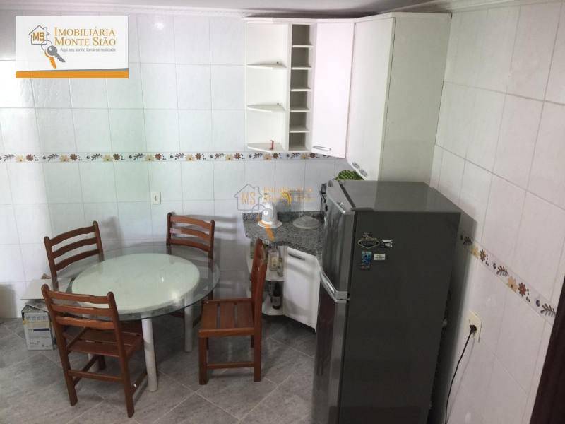 Sobrado à venda com 4 quartos, 200m² - Foto 5