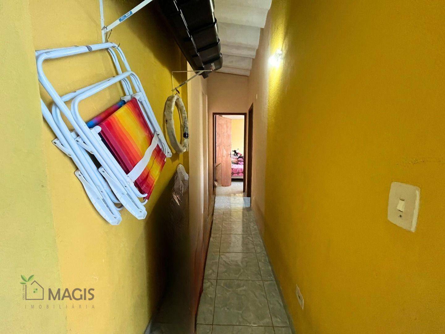 Casa à venda com 4 quartos, 200m² - Foto 15