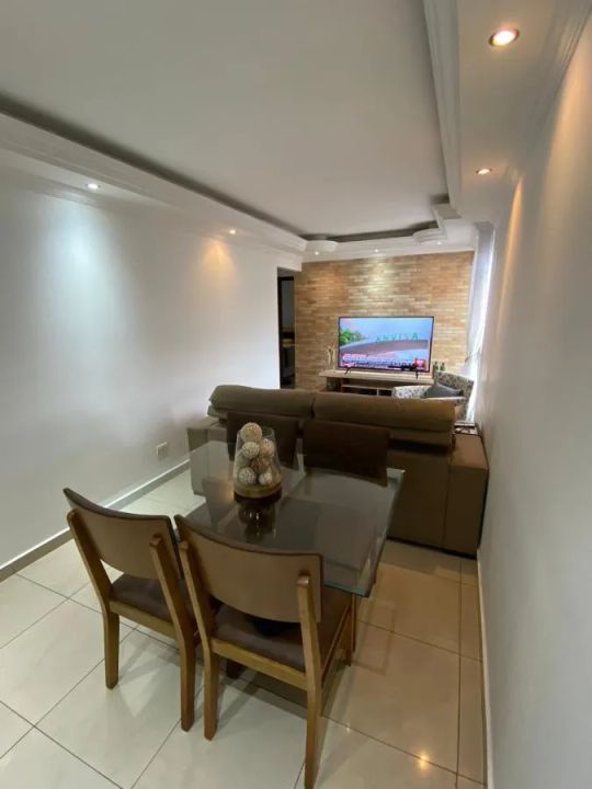 Apartamento à venda com 2 quartos, 70m² - Foto 14