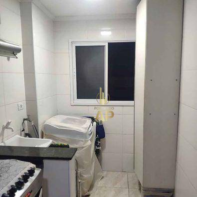 Apartamento à venda com 2 quartos, 70m² - Foto 9