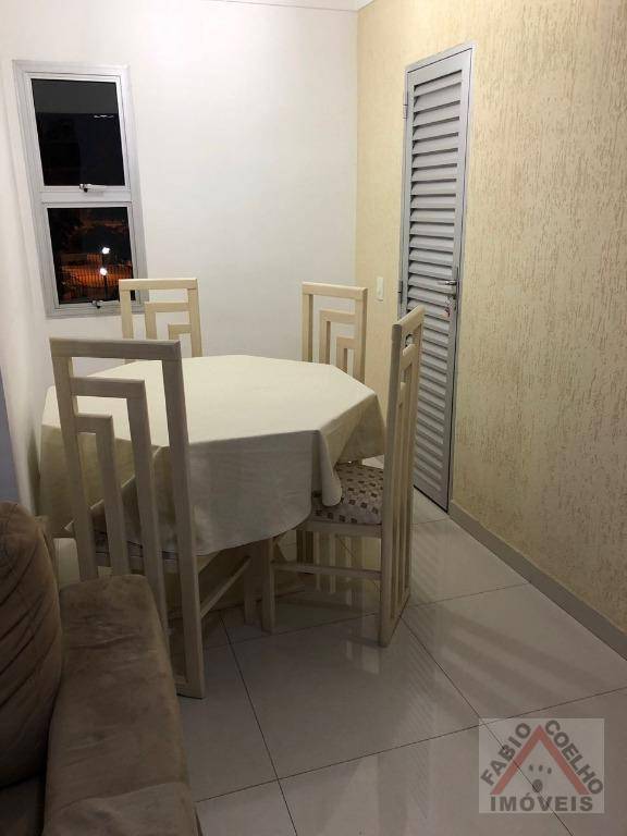 Apartamento à venda com 2 quartos, 60m² - Foto 4