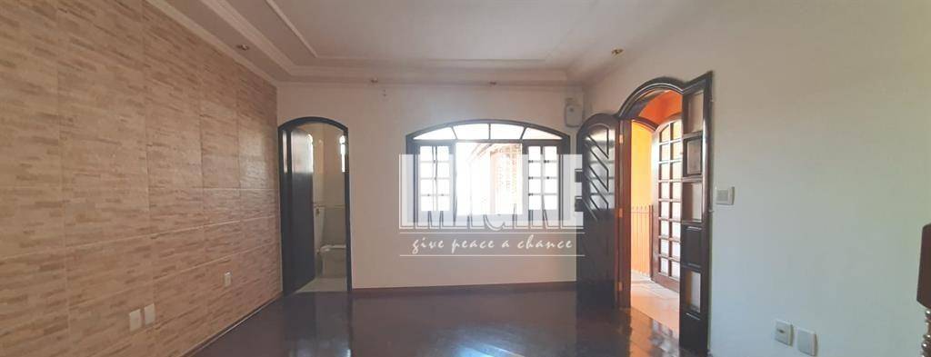 Sobrado à venda com 3 quartos, 150m² - Foto 1