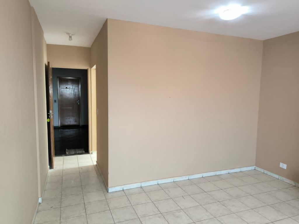 Apartamento à venda com 3 quartos, 64m² - Foto 11