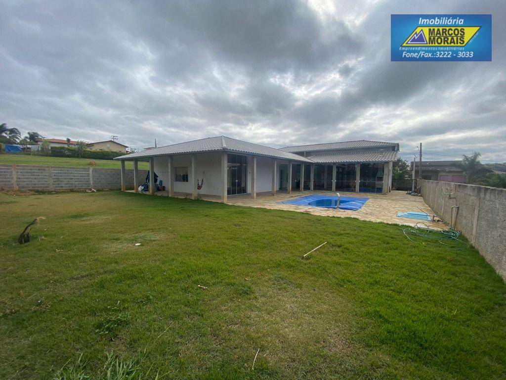 Casa de Condomínio à venda com 3 quartos, 328m² - Foto 2