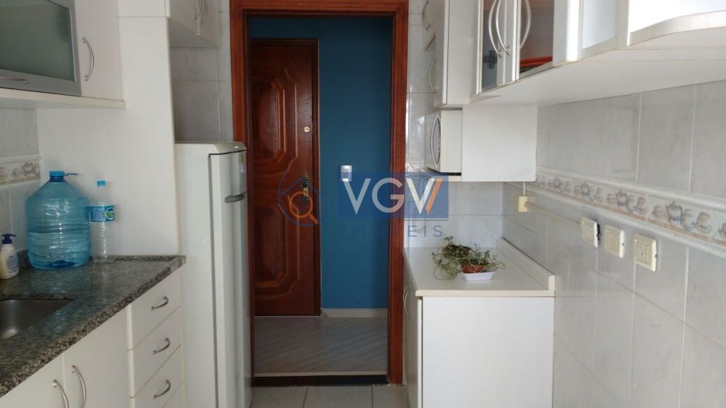 Apartamento à venda com 2 quartos, 60m² - Foto 7