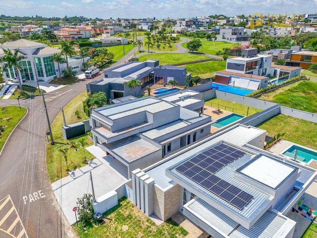 Casa de Condomínio à venda com 4 quartos, 400m² - Foto 28