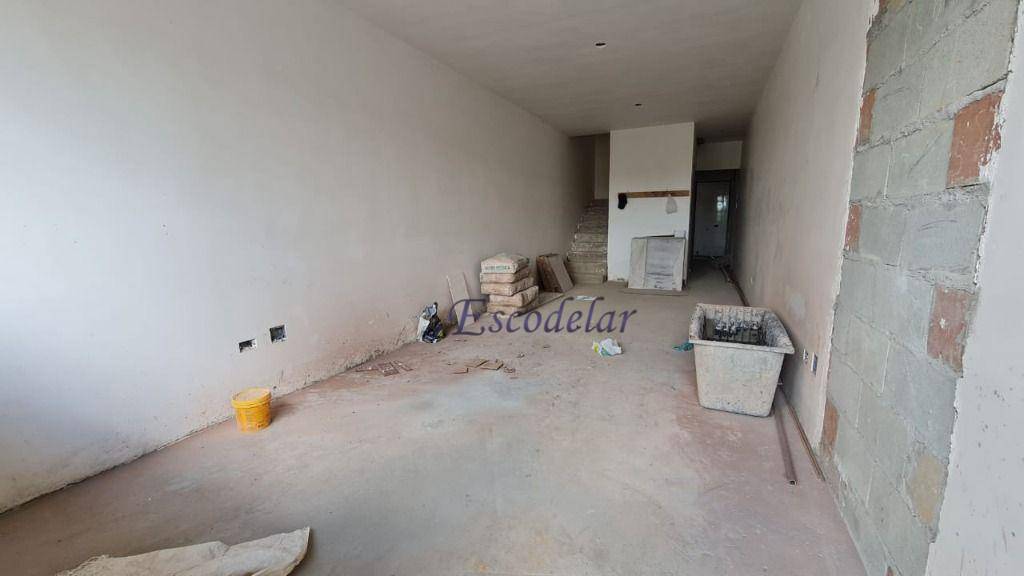 Sobrado à venda com 3 quartos, 100m² - Foto 2