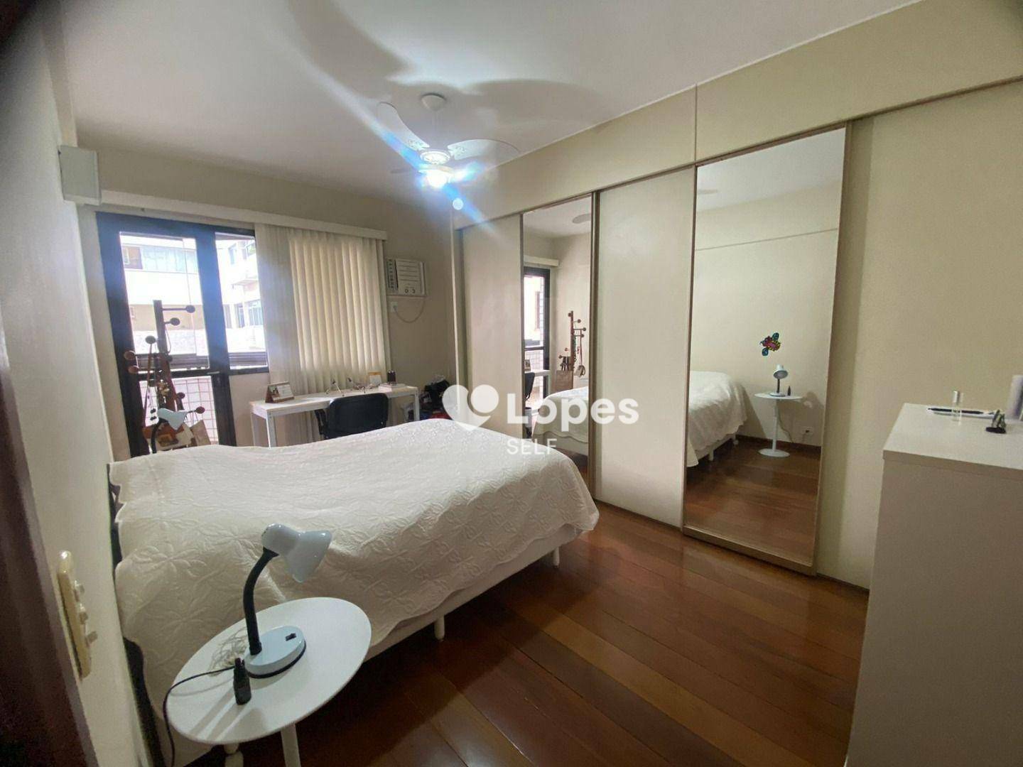 Apartamento à venda com 4 quartos, 250m² - Foto 6