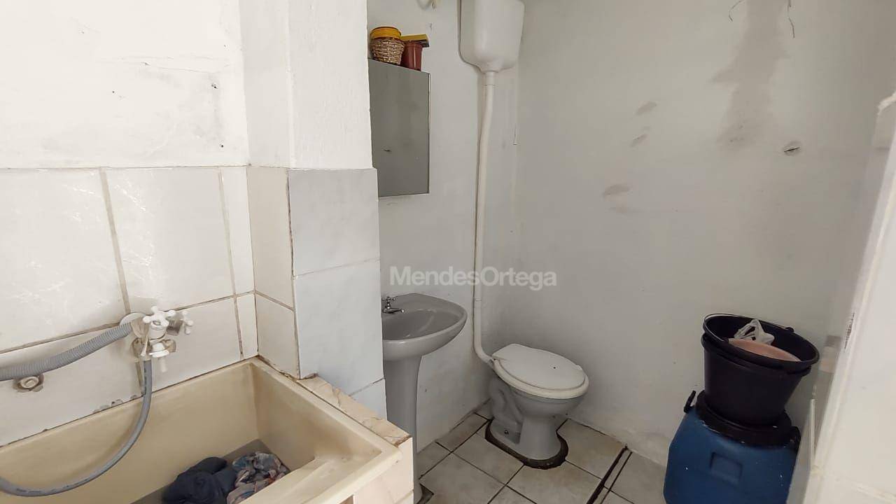 Casa à venda com 2 quartos, 65m² - Foto 8