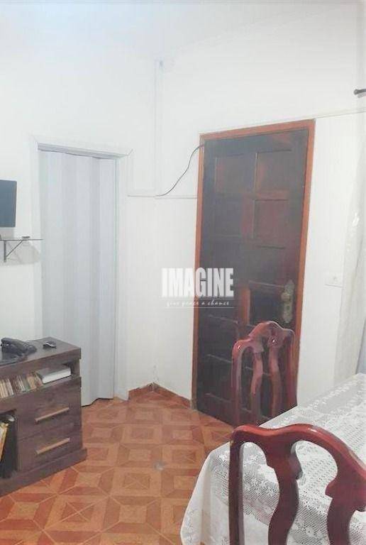 Casa à venda com 3 quartos, 180m² - Foto 4