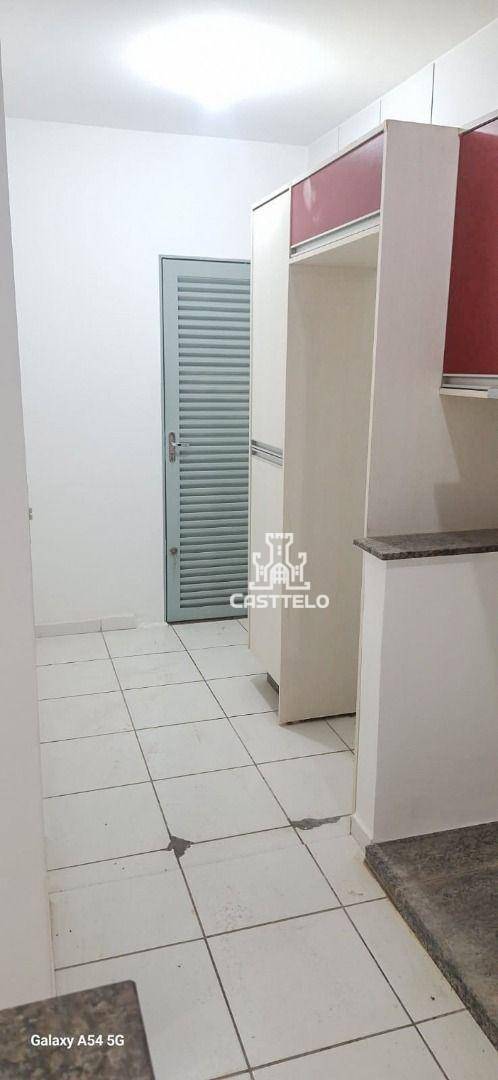 Casa à venda com 3 quartos, 69m² - Foto 7