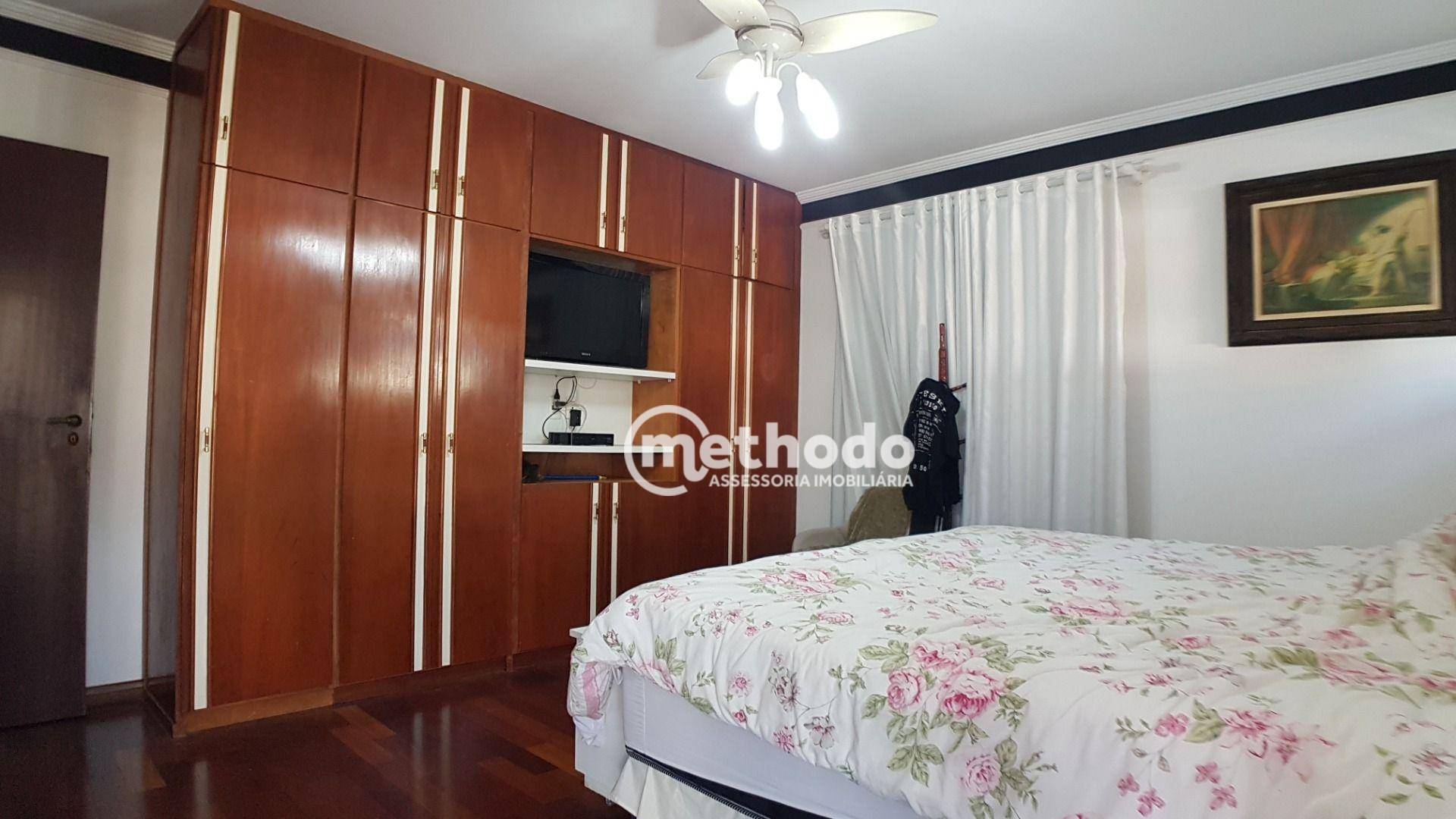 Casa à venda com 4 quartos, 289m² - Foto 35