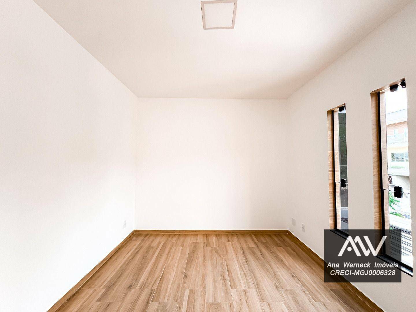 Casa à venda com 3 quartos, 300m² - Foto 15