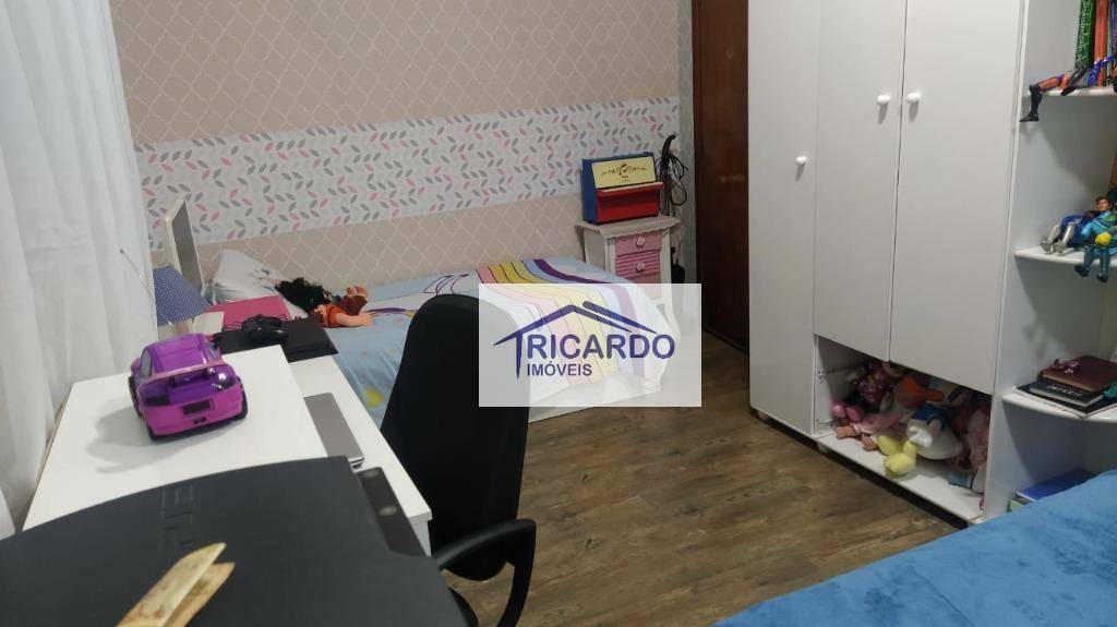 Sobrado à venda com 3 quartos, 247m² - Foto 34