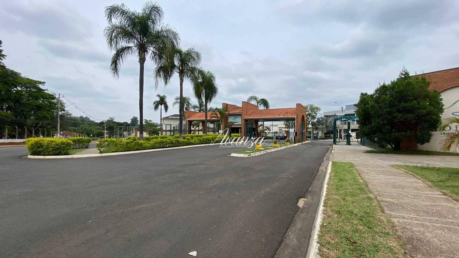 Sobrado, 3 quartos, 296 m² - Foto 2