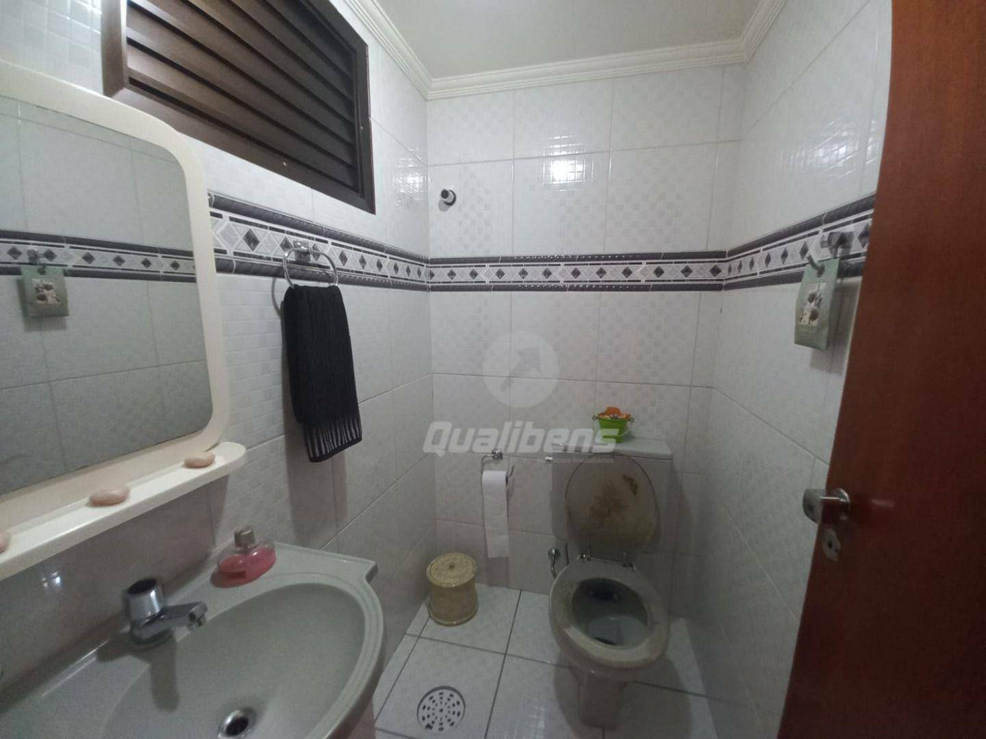 Apartamento à venda com 4 quartos, 220m² - Foto 17