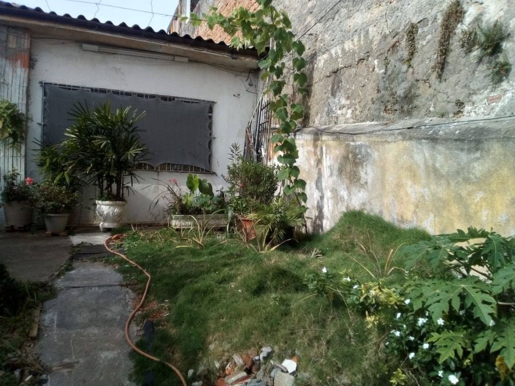 Casa à venda com 2 quartos, 100m² - Foto 1