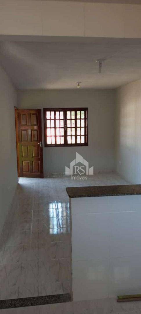 Casa à venda com 2 quartos, 72m² - Foto 9