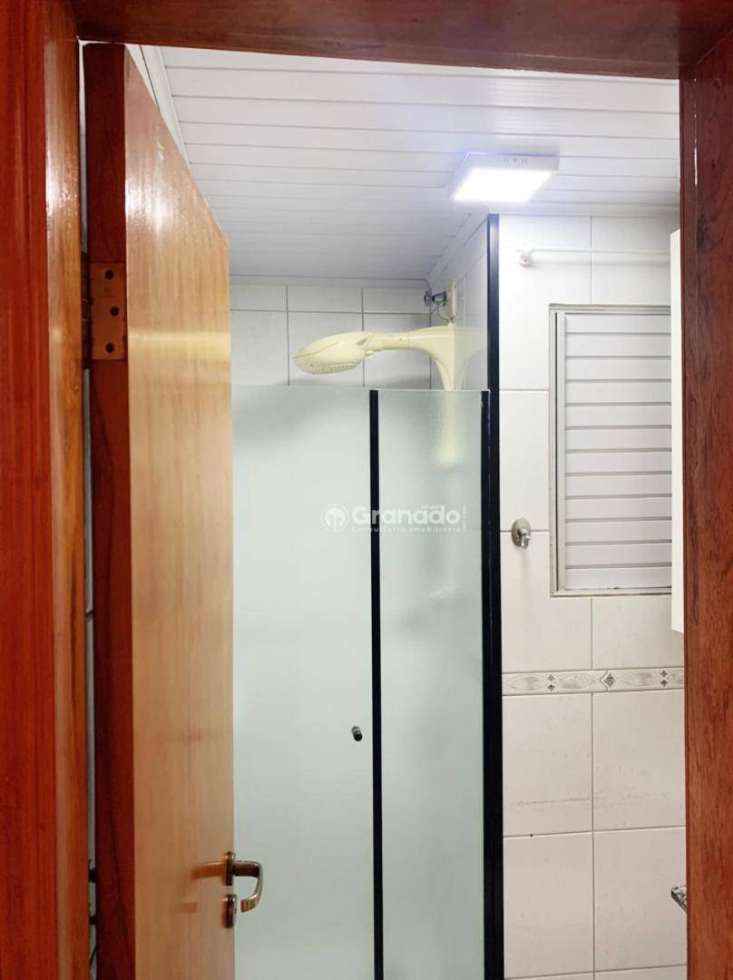 Apartamento à venda com 2 quartos, 78m² - Foto 2