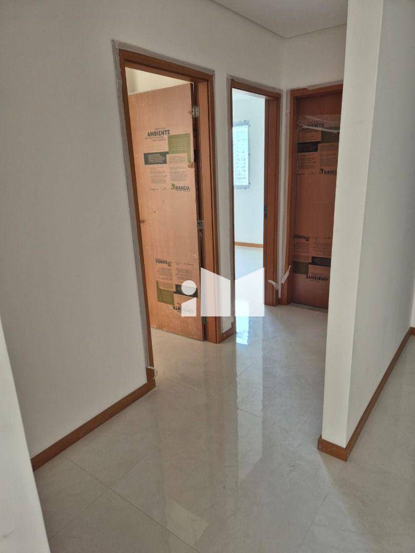 Apartamento à venda com 3 quartos, 95m² - Foto 11